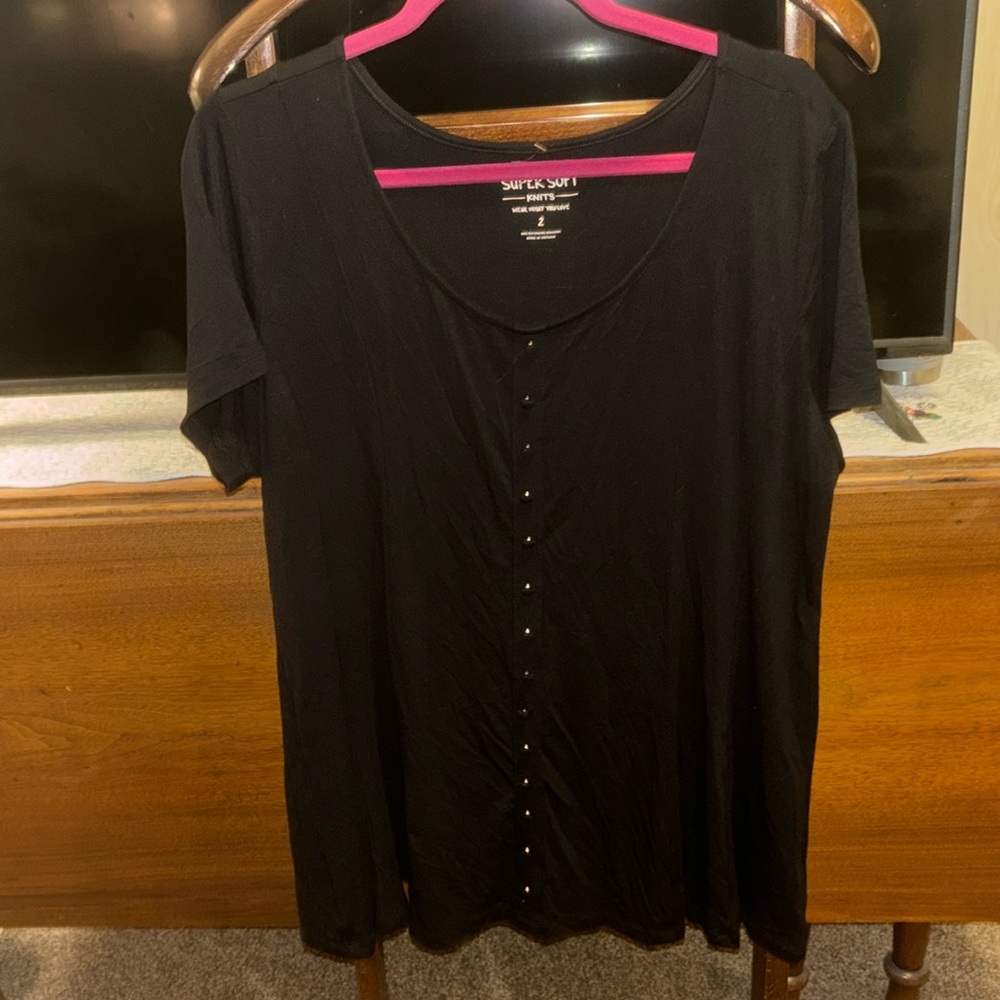 Torrid faux button front tunic top. Super soft Knits. NWOT